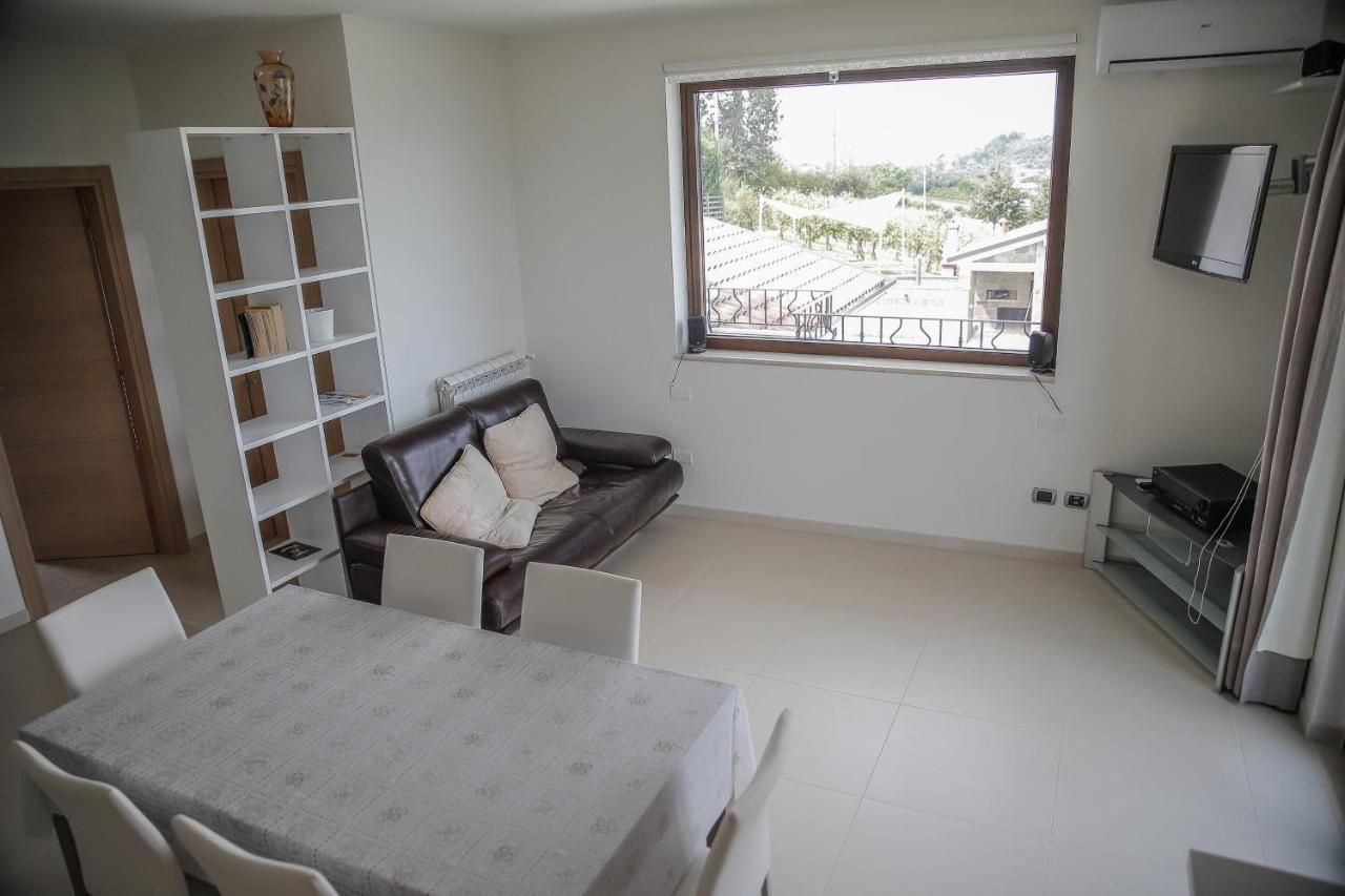 Villa Santoro Ai Tre Ulivi Con Piscina Privata Caiazzo Екстериор снимка