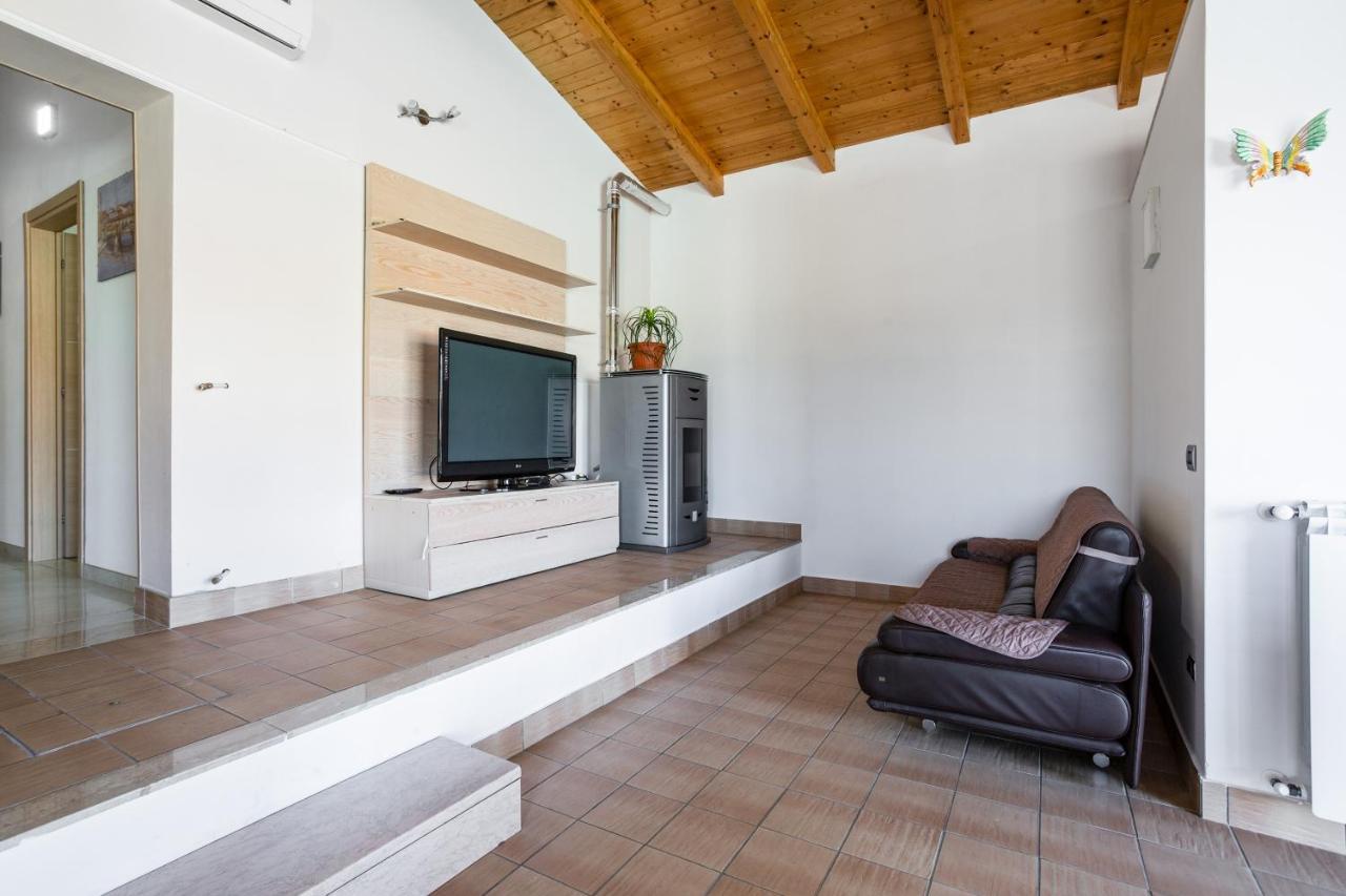 Villa Santoro Ai Tre Ulivi Con Piscina Privata Caiazzo Екстериор снимка