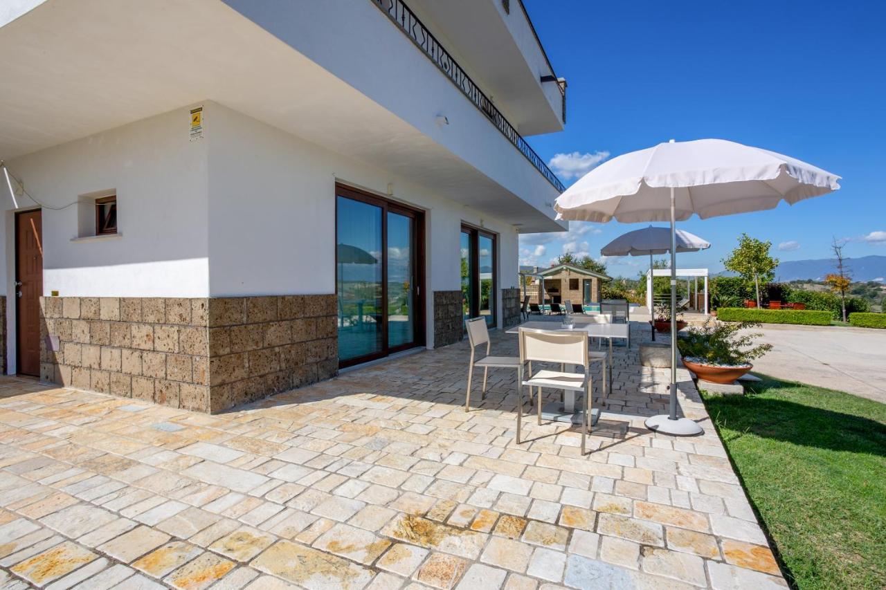 Villa Santoro Ai Tre Ulivi Con Piscina Privata Caiazzo Екстериор снимка